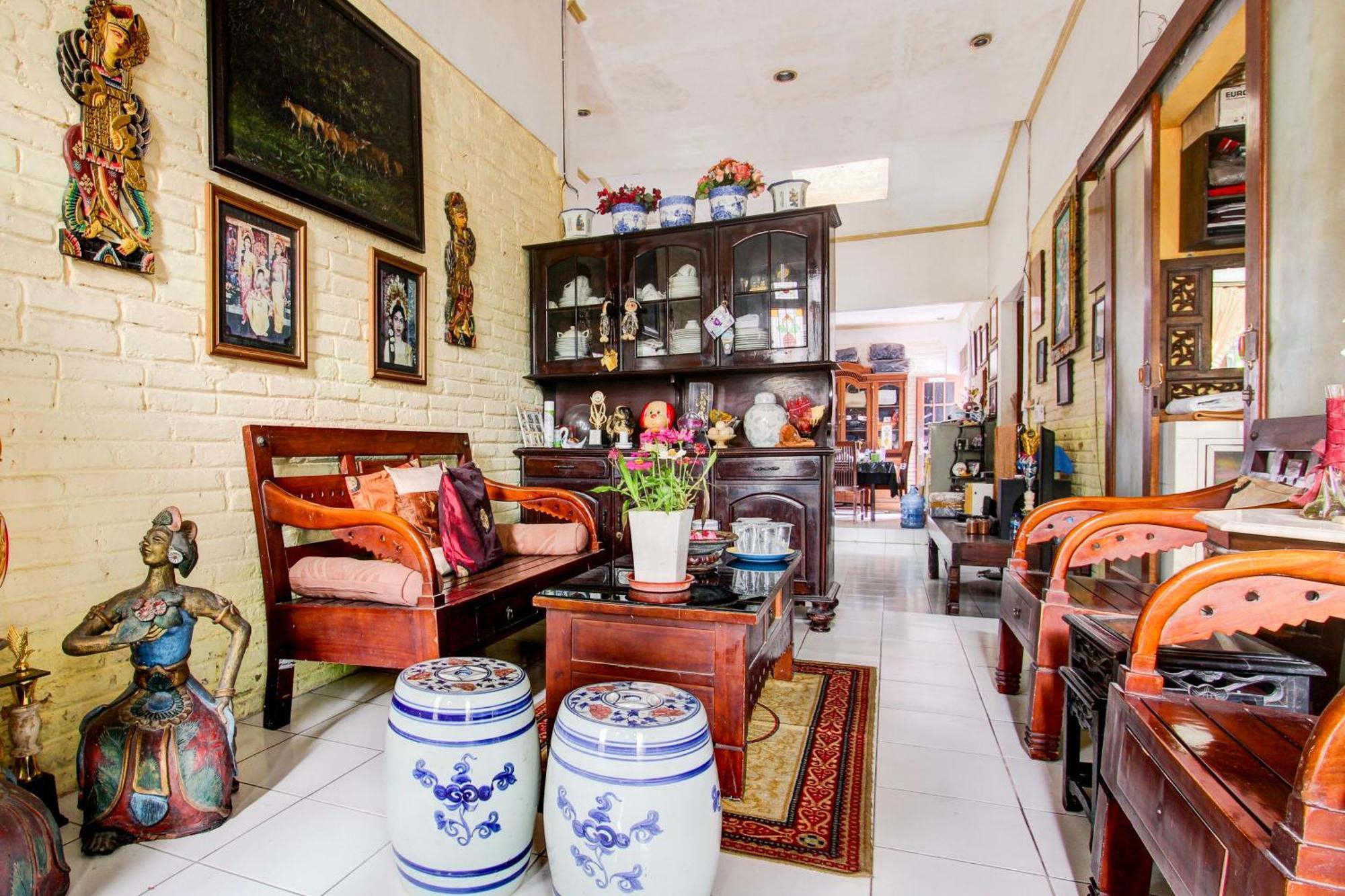 Oyo 94000 Omah Citra Genia Homestay Ngaglik Экстерьер фото