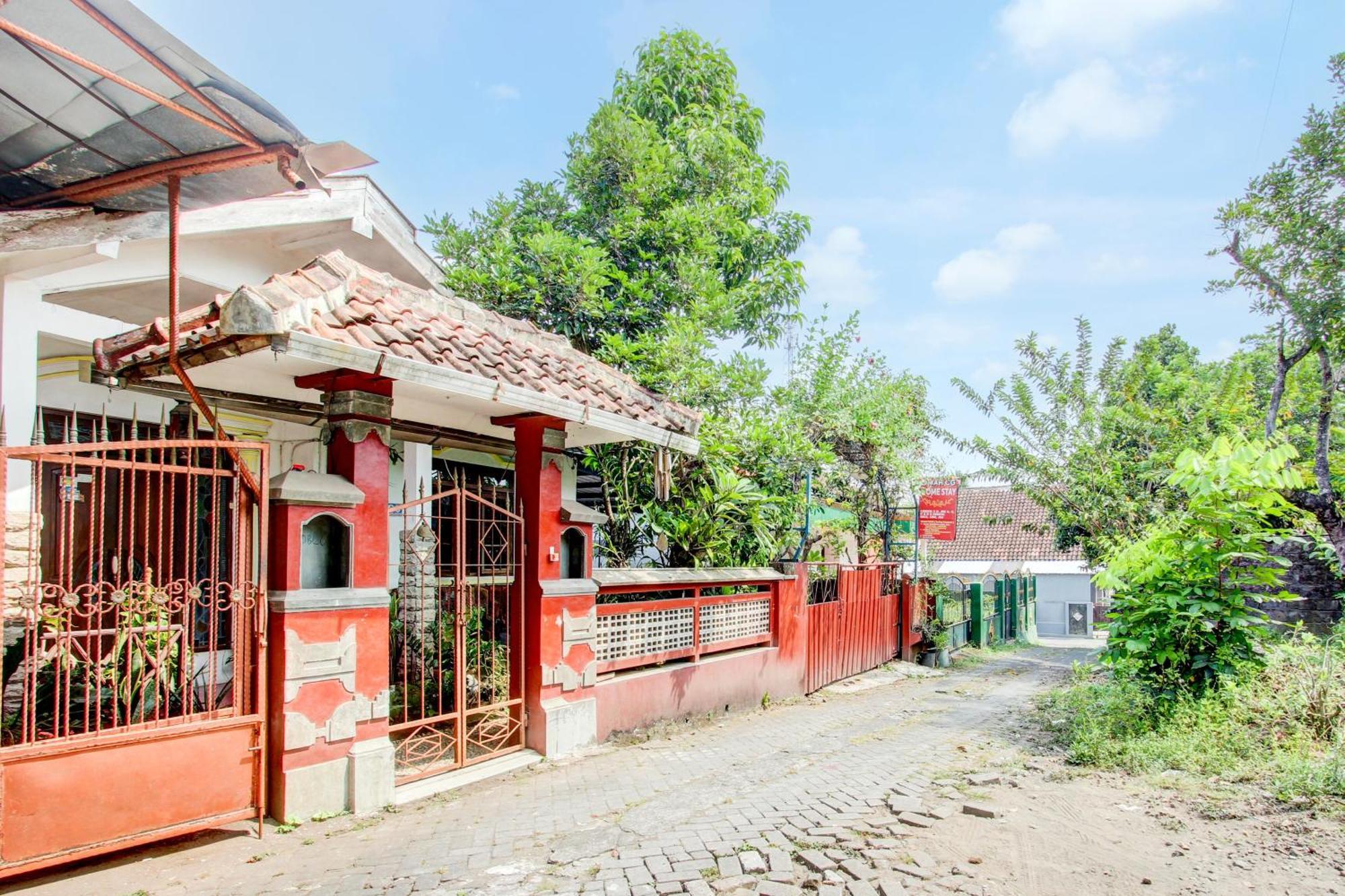 Oyo 94000 Omah Citra Genia Homestay Ngaglik Экстерьер фото
