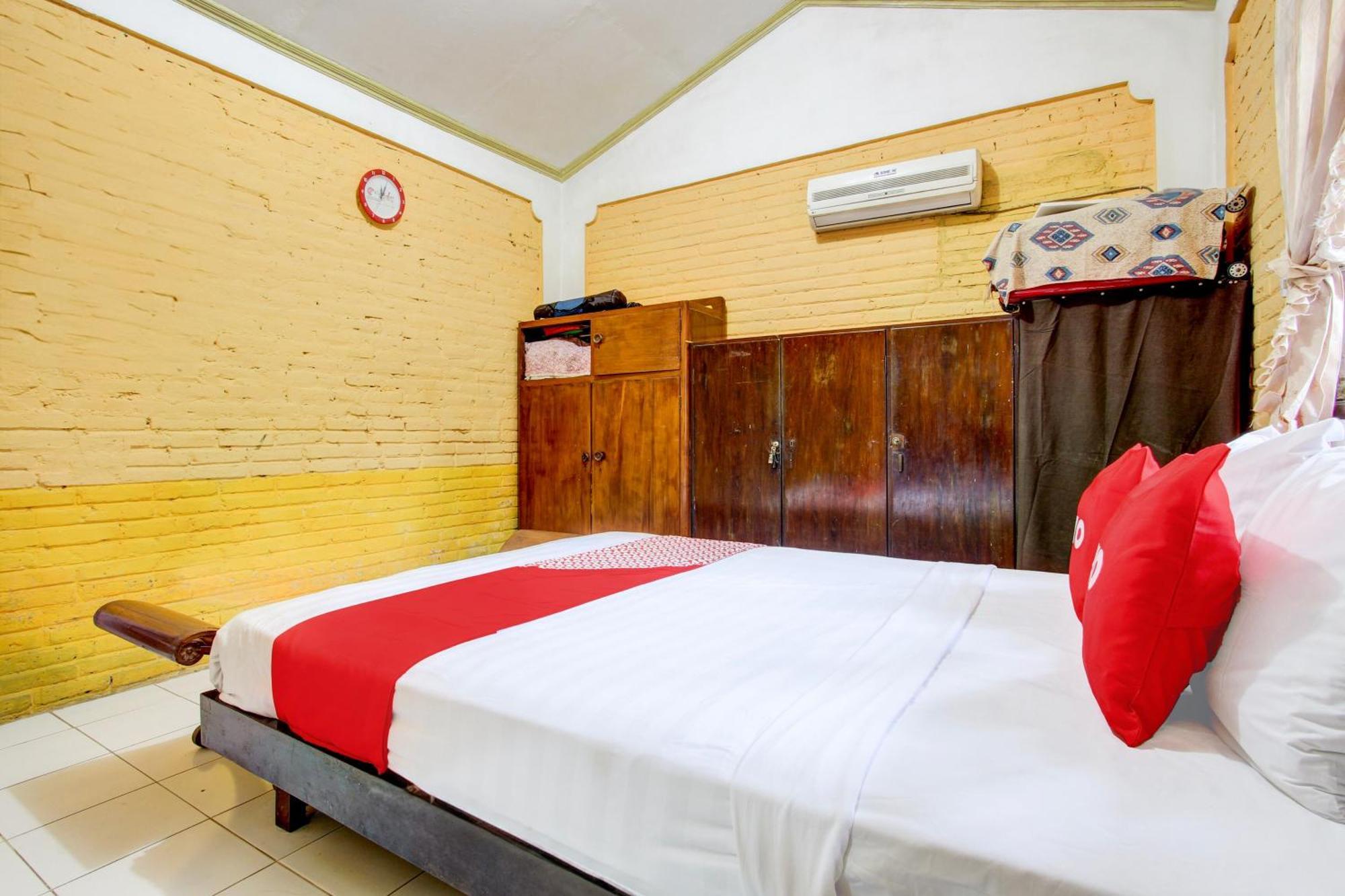 Oyo 94000 Omah Citra Genia Homestay Ngaglik Экстерьер фото