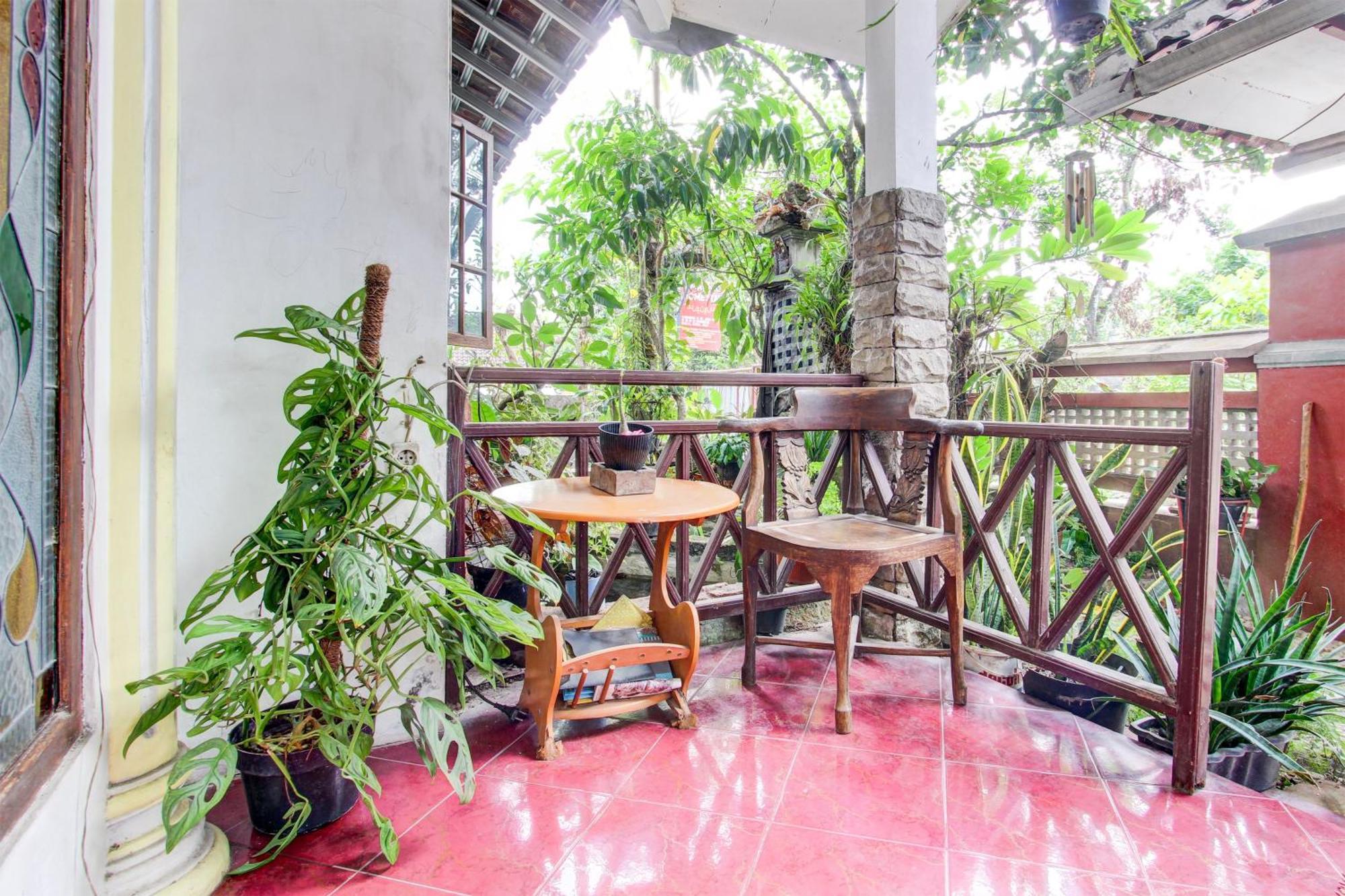 Oyo 94000 Omah Citra Genia Homestay Ngaglik Экстерьер фото